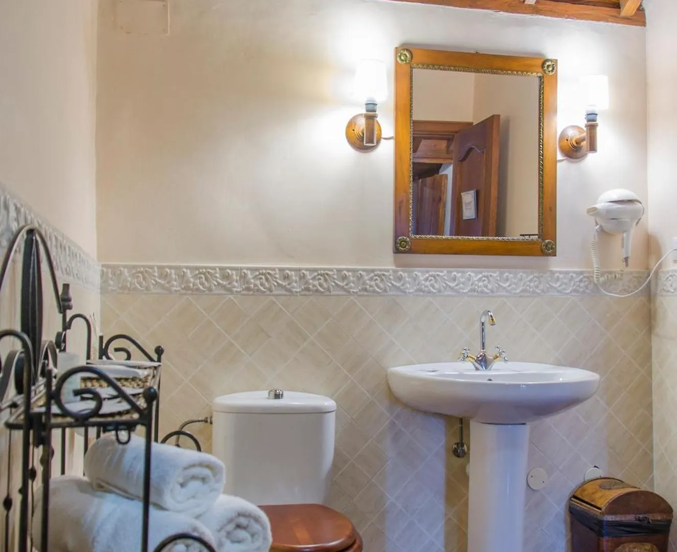 Hotel Rural Casona Santo Domingo グイマー